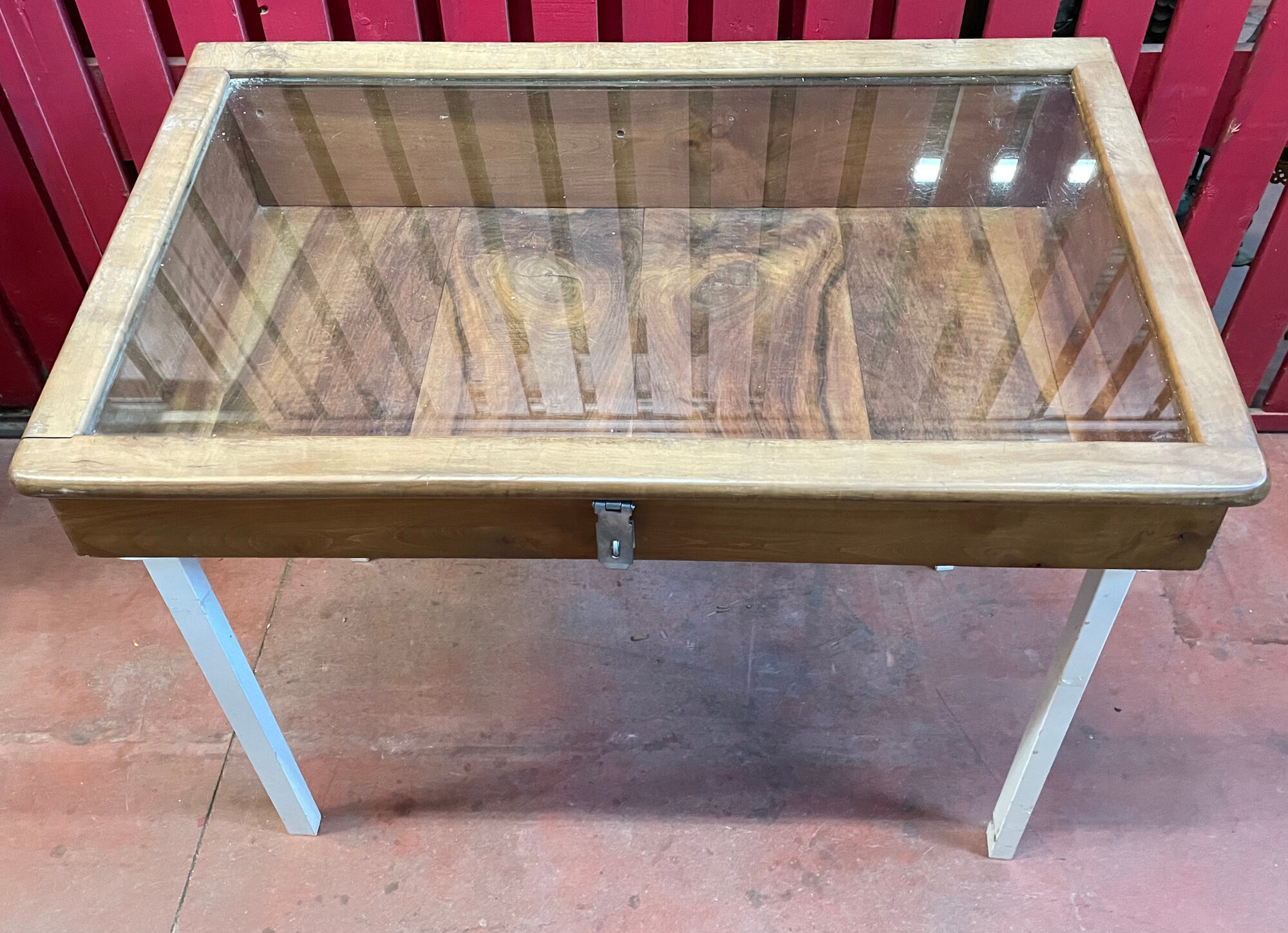 Old table showcase in walnut wood and glass, to install, store model with heavy glass