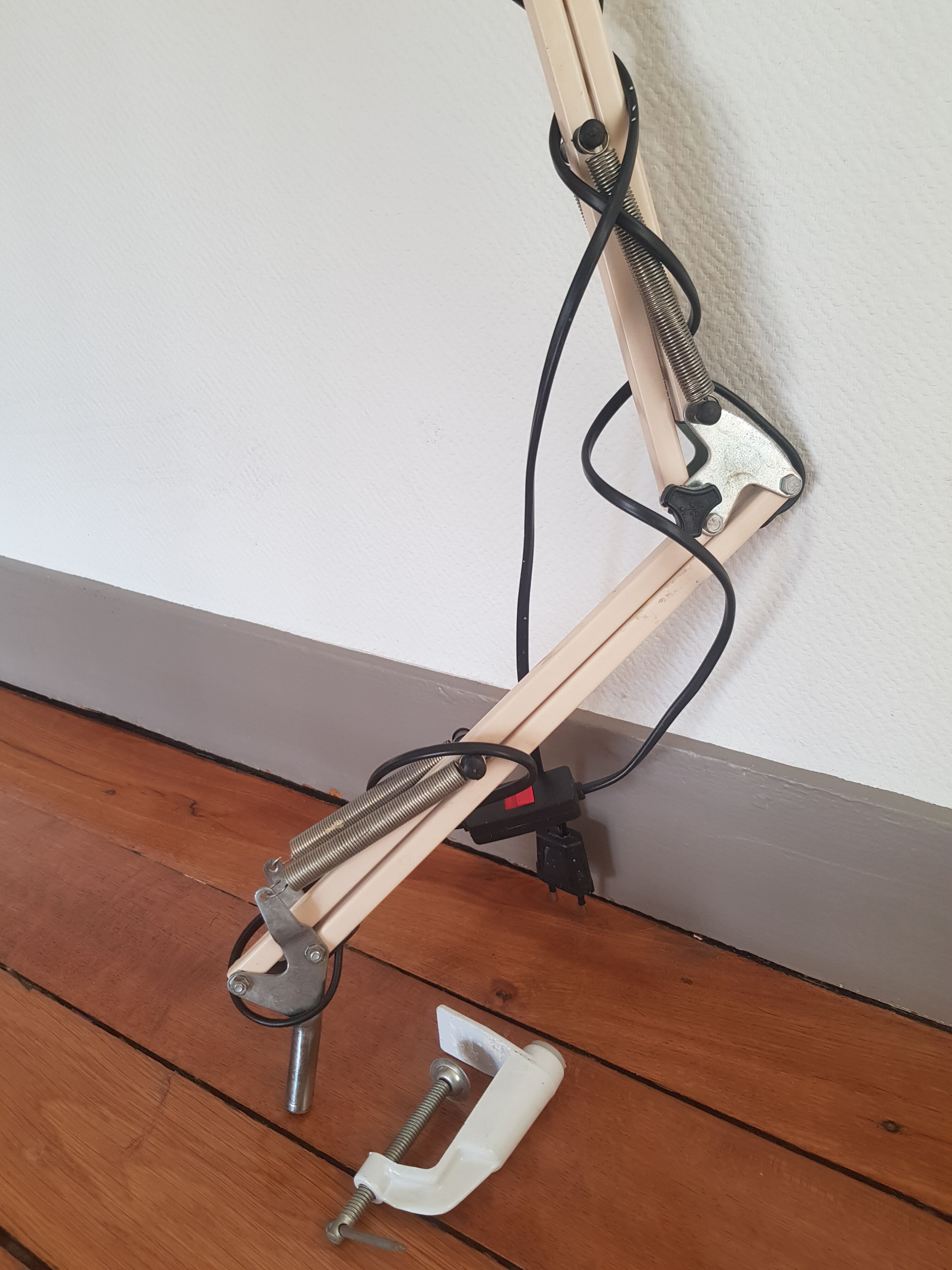 Luminor Architect Clamp Lamp