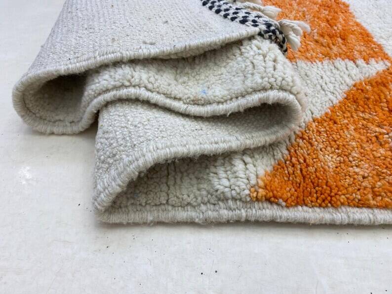 Berber Moroccan rug 250cm x 150cm