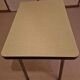 Table année 1960 en formica jaune