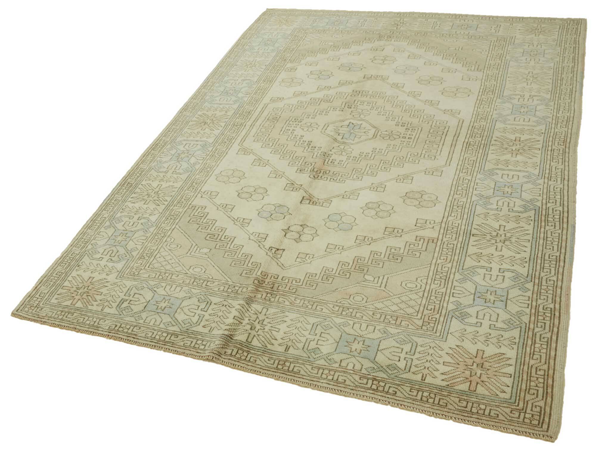 Turkish Vintage Anatolian Rug 162 cm x 236 cm