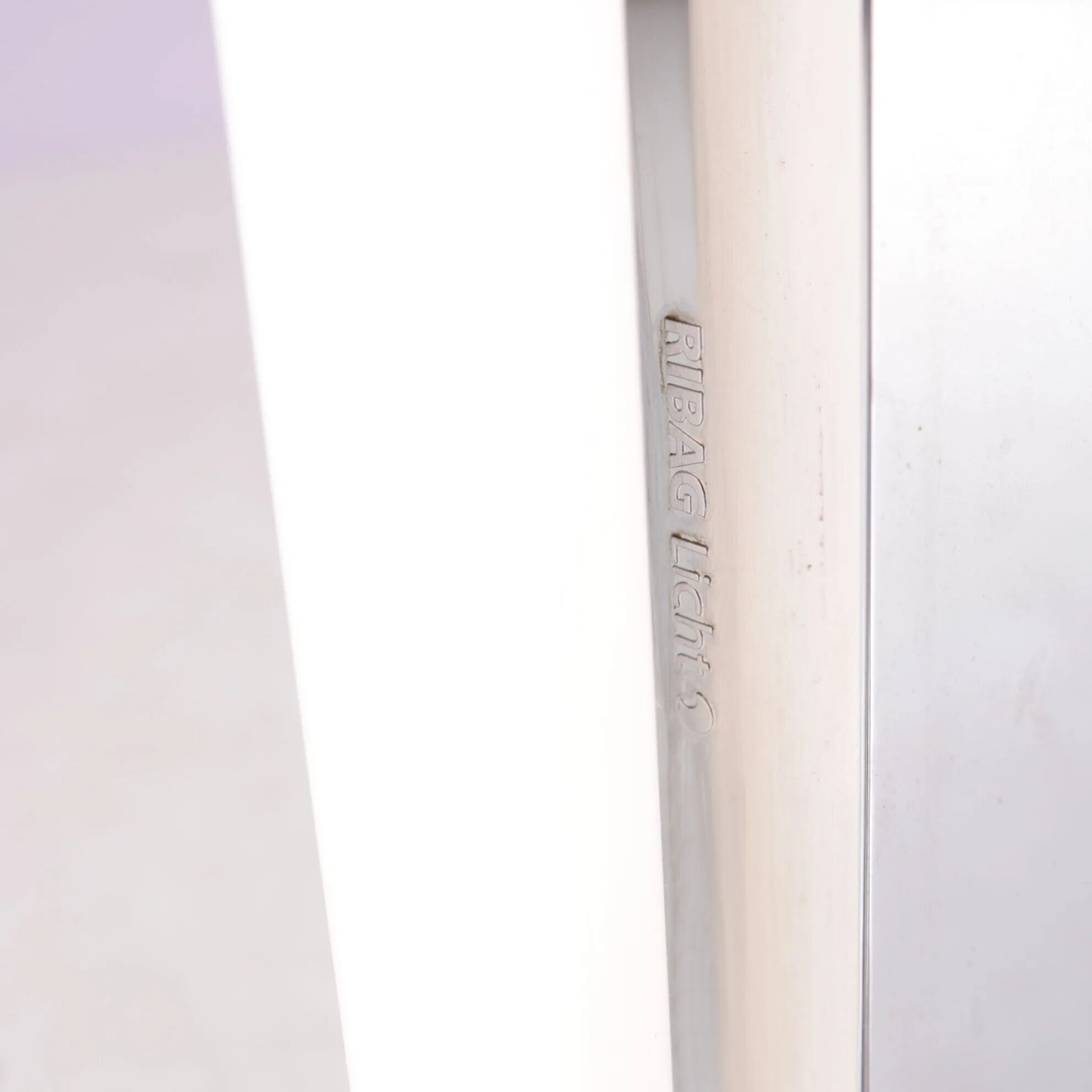 Lampe de sol Trapez en chrome des années 1990 avec tube blanc par Erwin Egli pour Ribag Suisse
