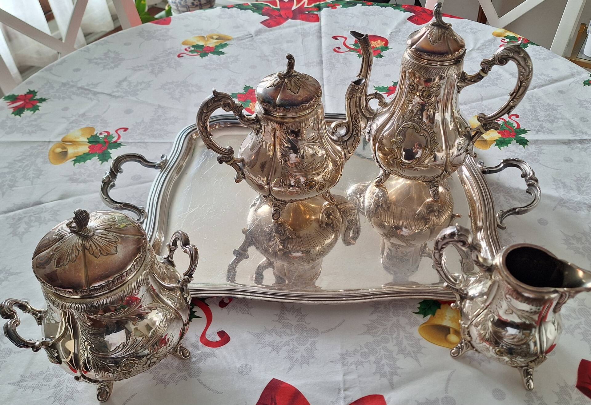 Tea/coffee service