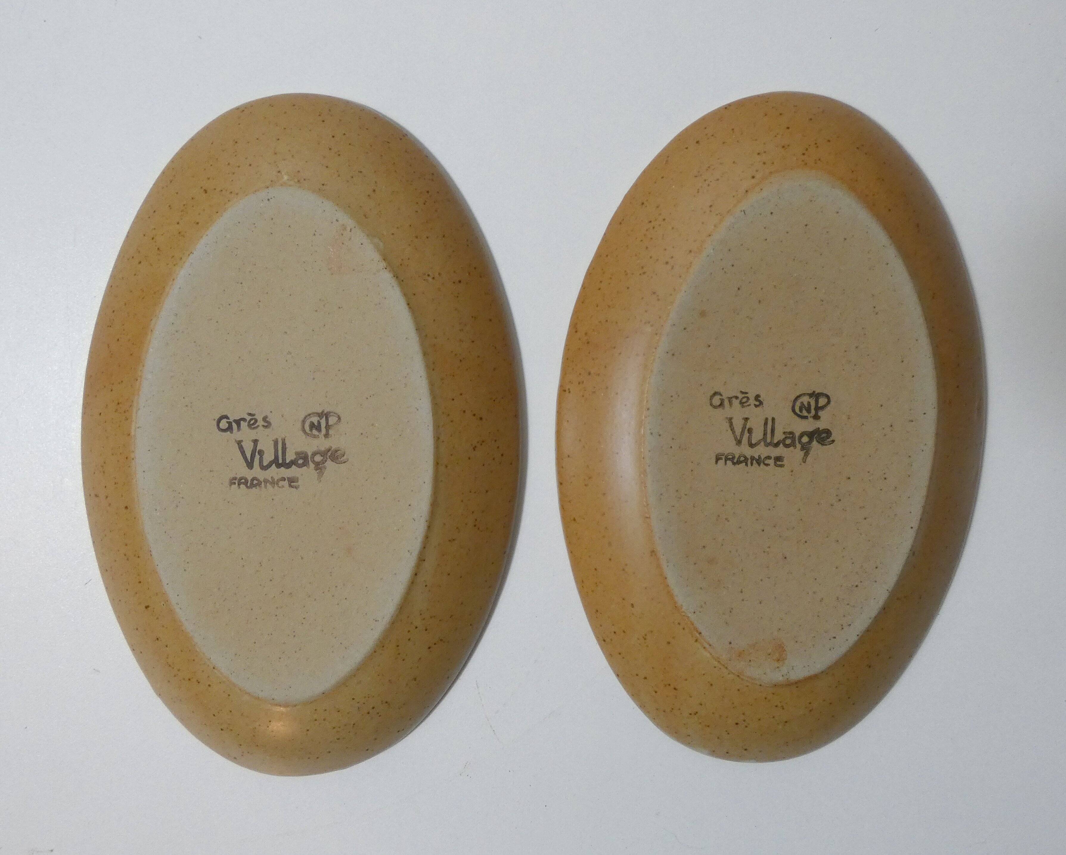 2 stoneware dishes, vintage village