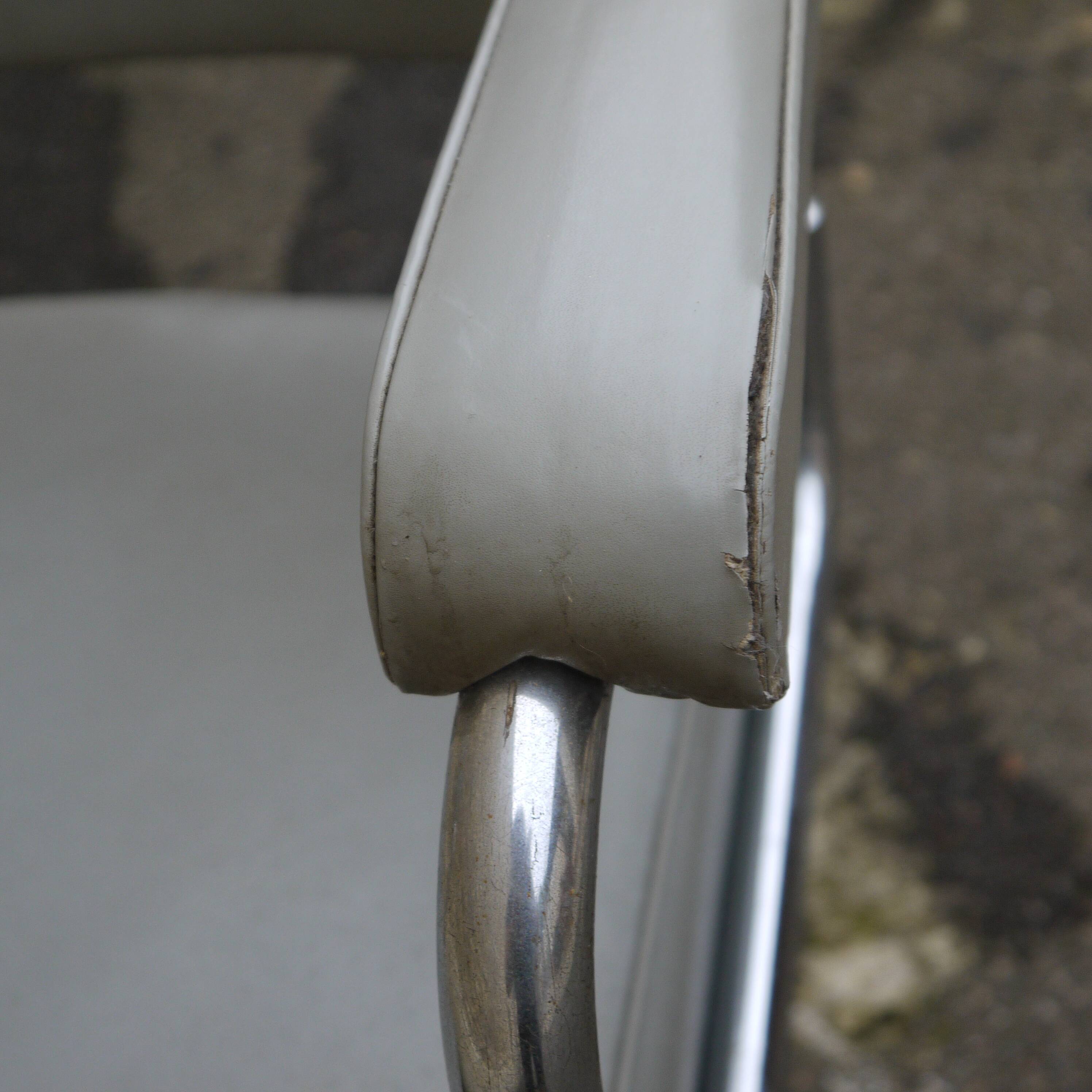 Industrial swivel office chair