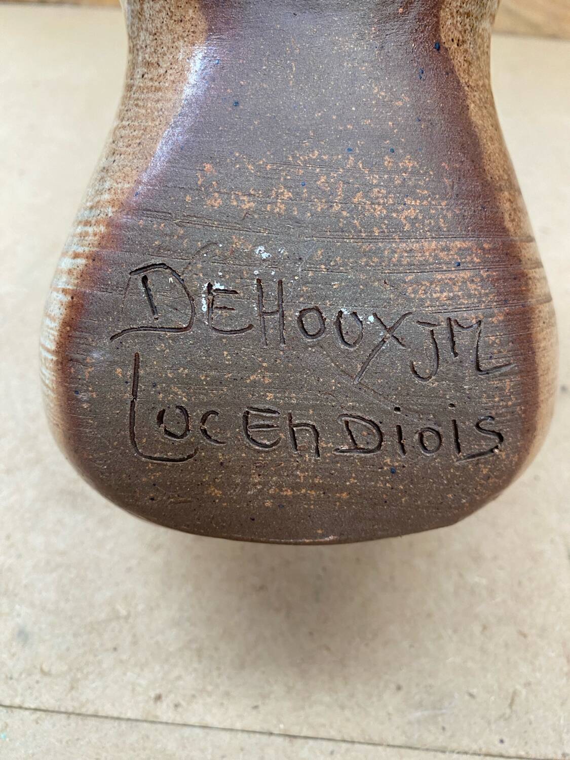 Old dehoux jm wall hanging pot beige sandstone luc en diois