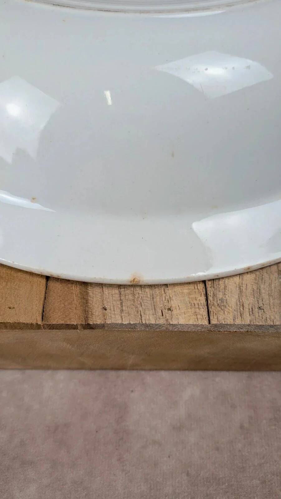 Shallow round plate Saint-Amand model Marcel