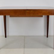 Table à manger extensible Art déco, conçue par Jindrich Halabala, années 1940.