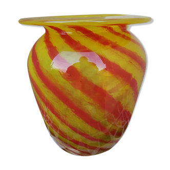 Vase en verre soufflé d'Éric Lindgren de la Verrerie de Claret