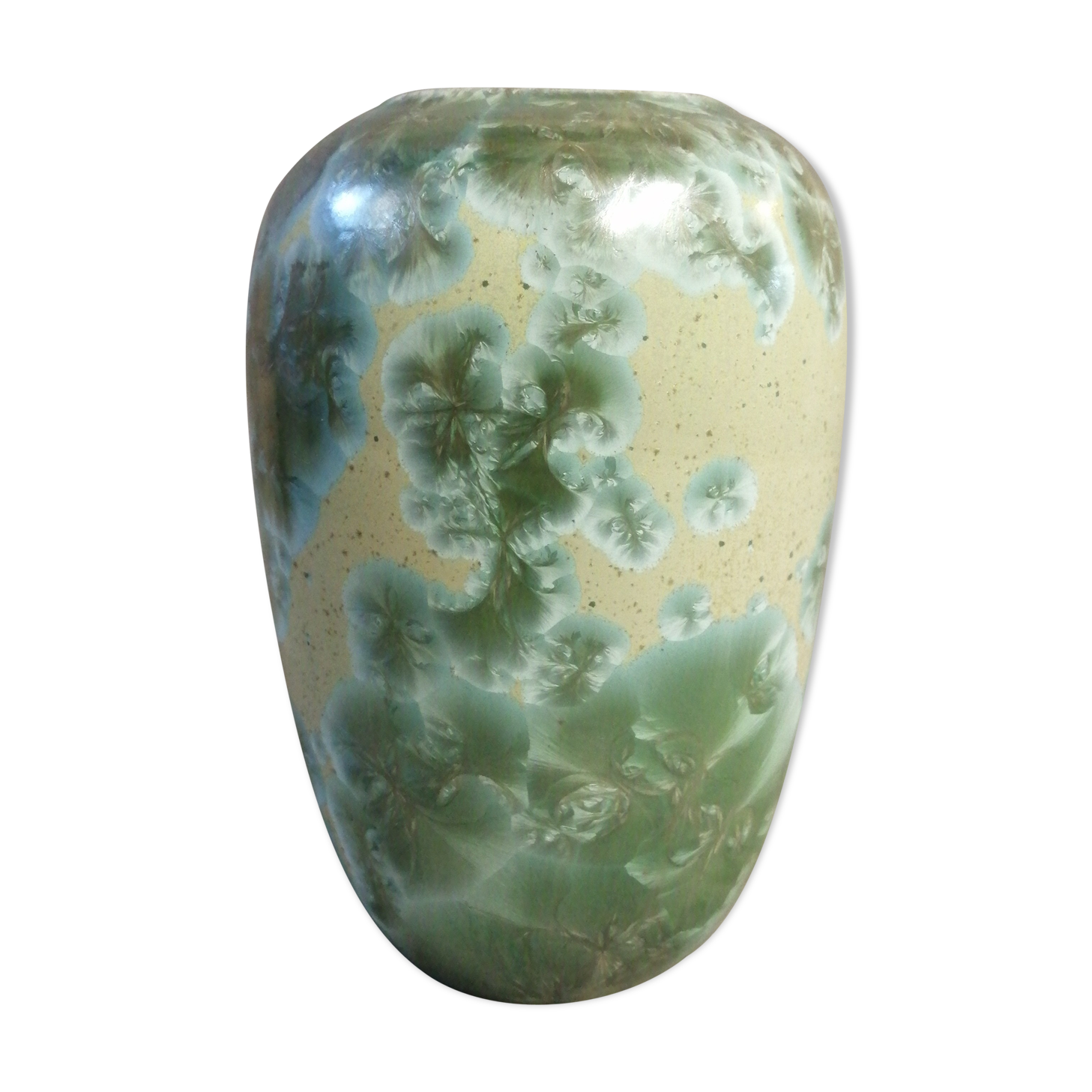 Ceramic vase iridescent decoration