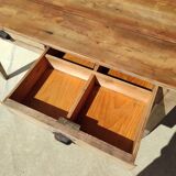 Farm table