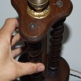 Pied de lampe en bois