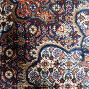 Tapis médaillon en laine fait main des années 1940, ivoire et marine, 212 × 312 cm