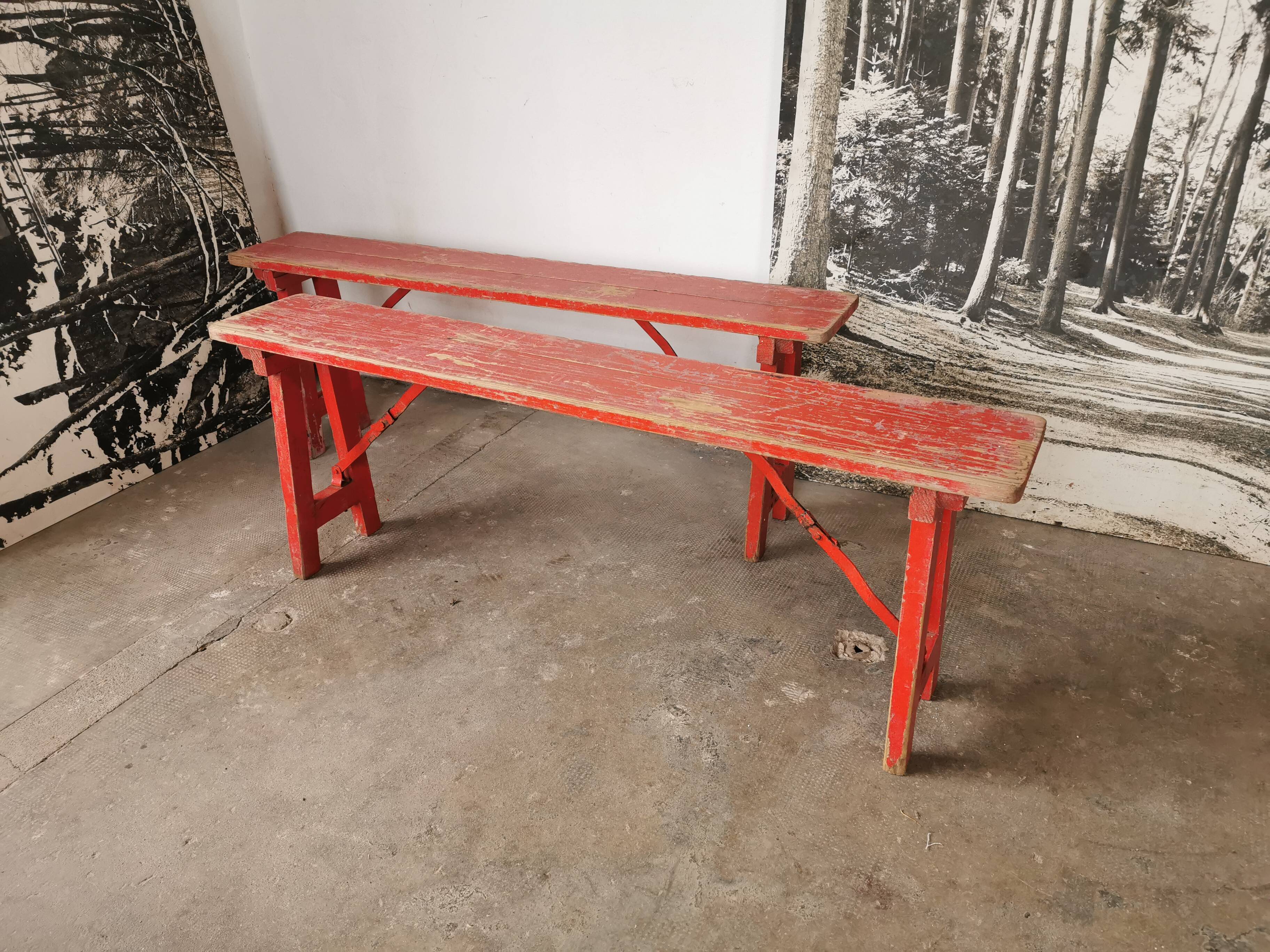 Paire de bancs pliants en bois