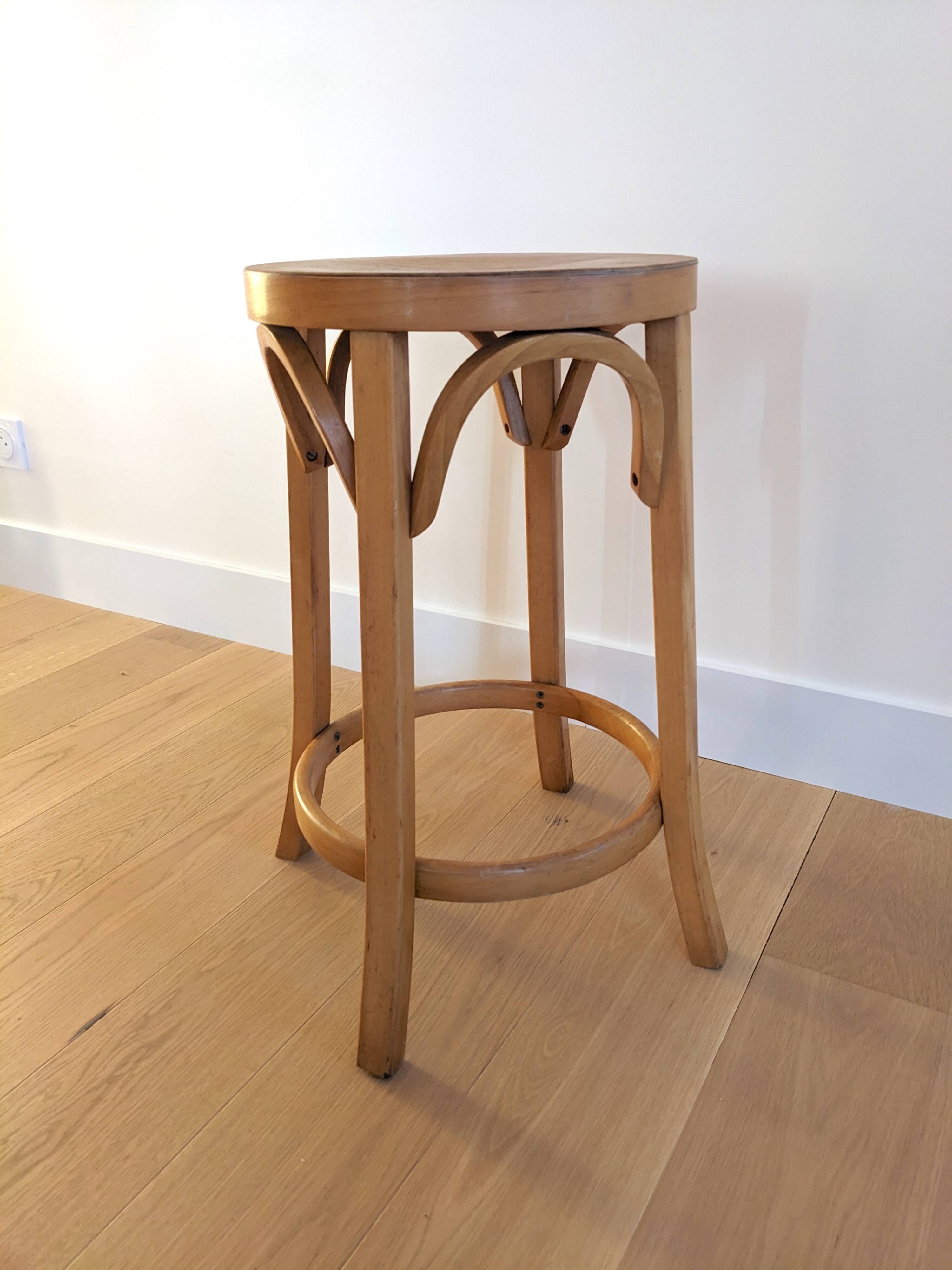 Vintage baumann stool in curved wood - 1960s design