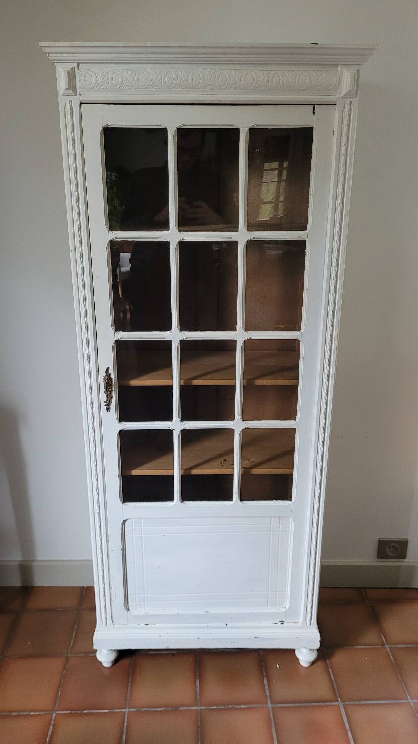 Armoire parisienne bonnetière vitrée
