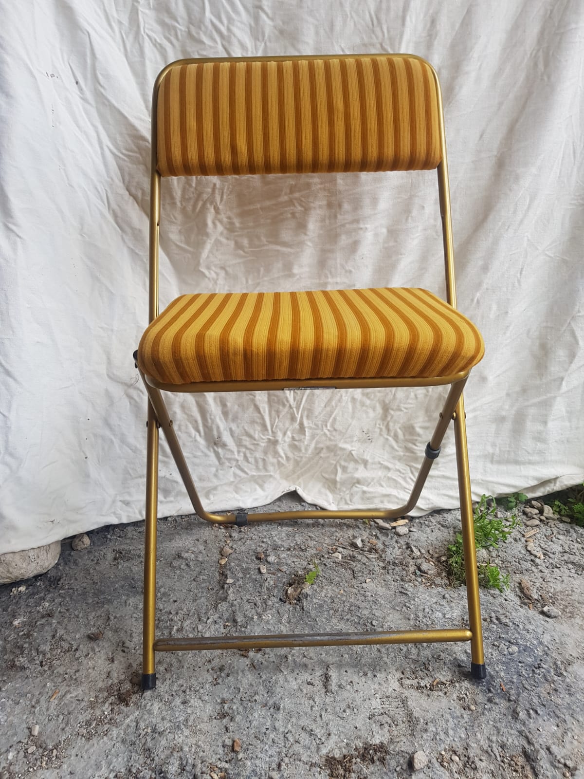 Old folding chair lafuma metal gold with fabric yellow stripes vintage
