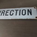 Curved enamel plate direction