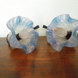 Wall sconces with opalines in the shape of corollas and black metal support