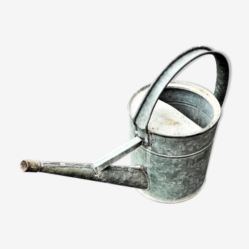 Watering can old galvanized steel with round handle not pierced height 32 cm diam:19 cm