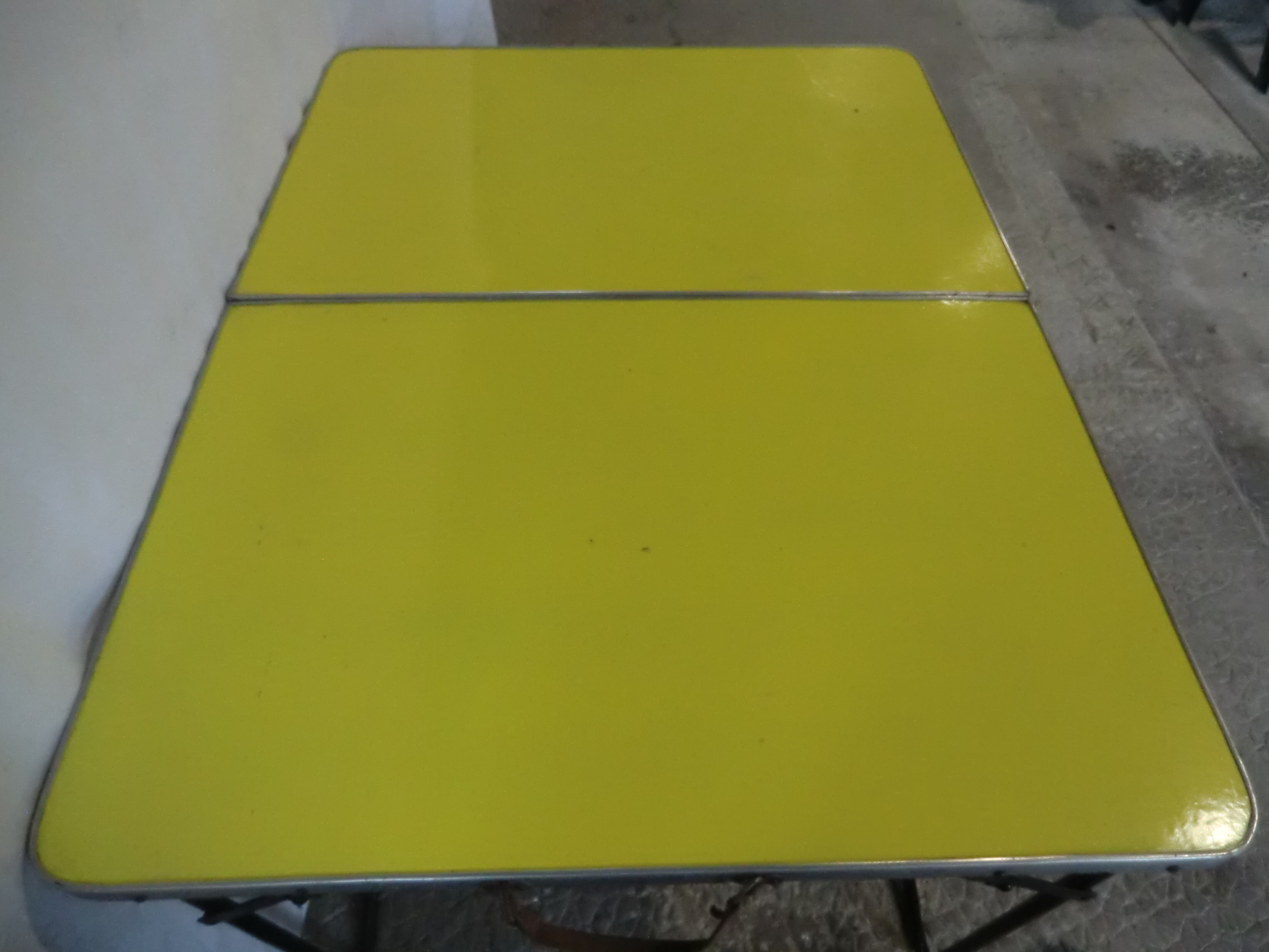 Table de camping pliable annees 60 vintage
