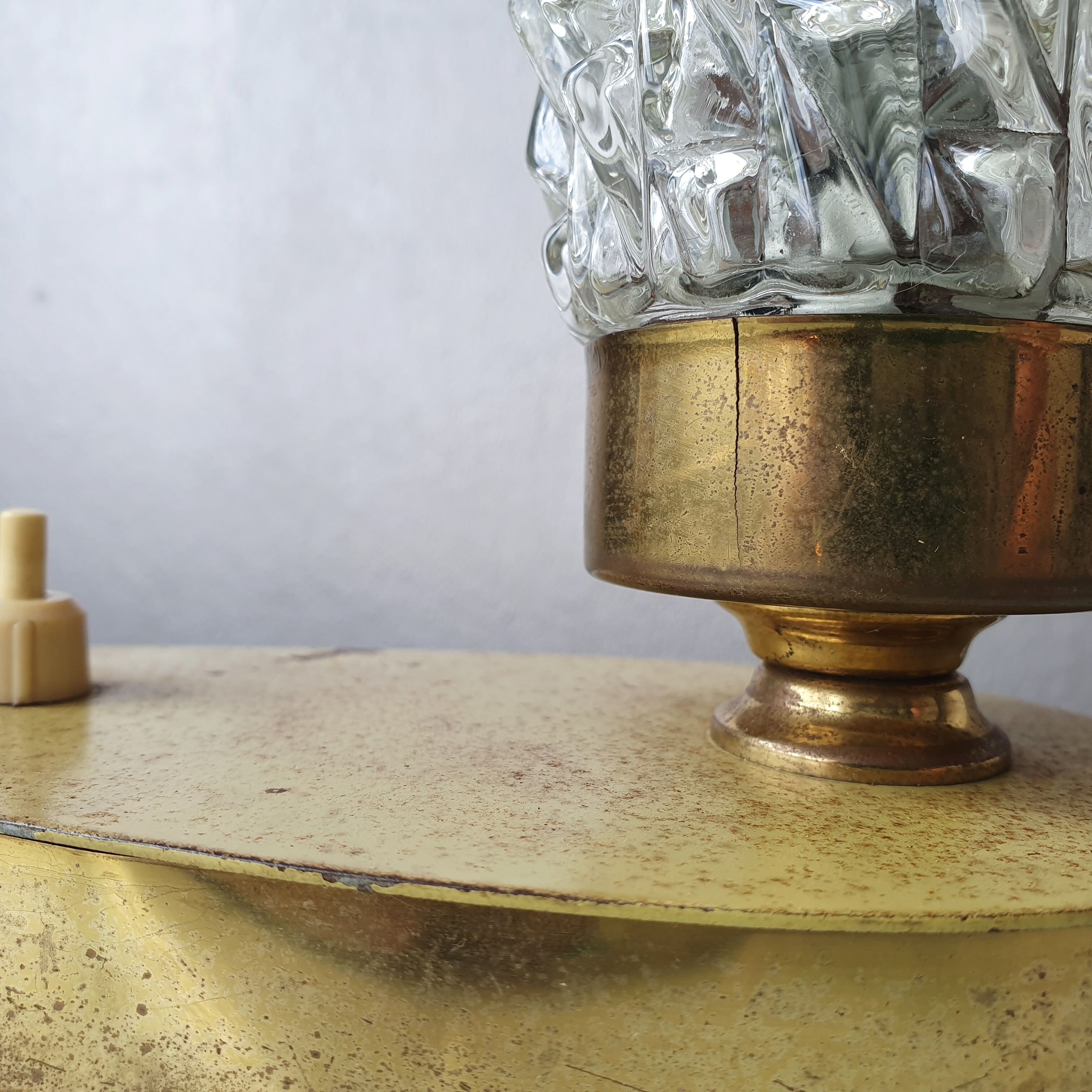 Art Deco France bedside lamp, brass with glass shade, '30s