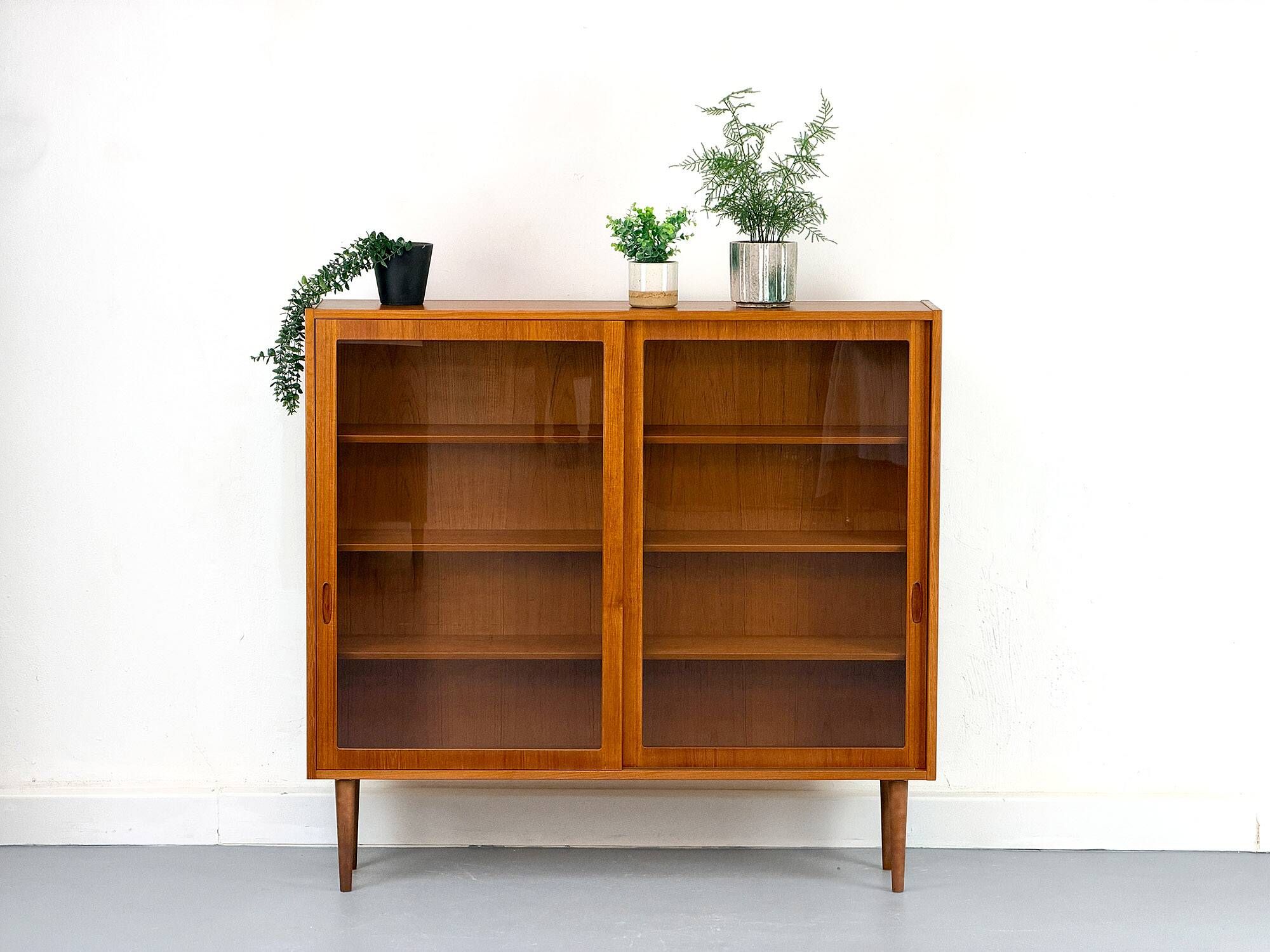 Danish Teak Cabinet with Glass Doors by Carlo Jensen for Hundevad, 1960s