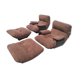 Paire de fauteuils et repose-pieds de Michel Ducaroy édition Ligne Roset