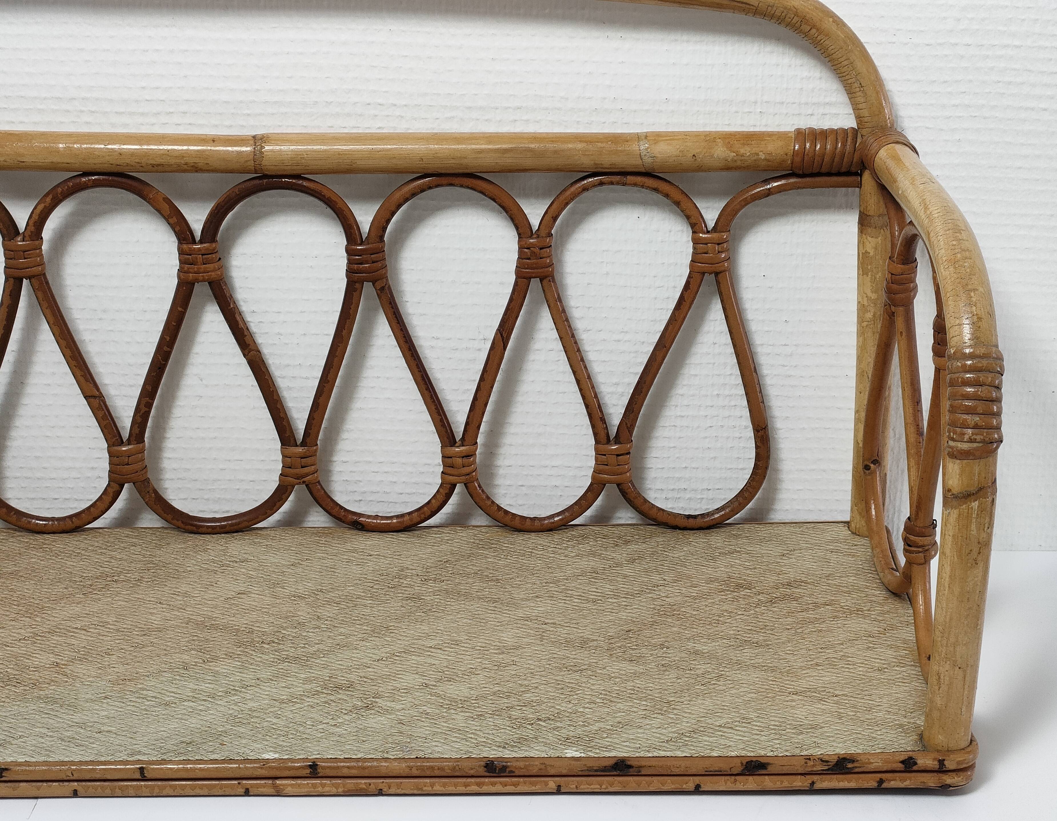 Shelf in curved bamboo and vintage rattan