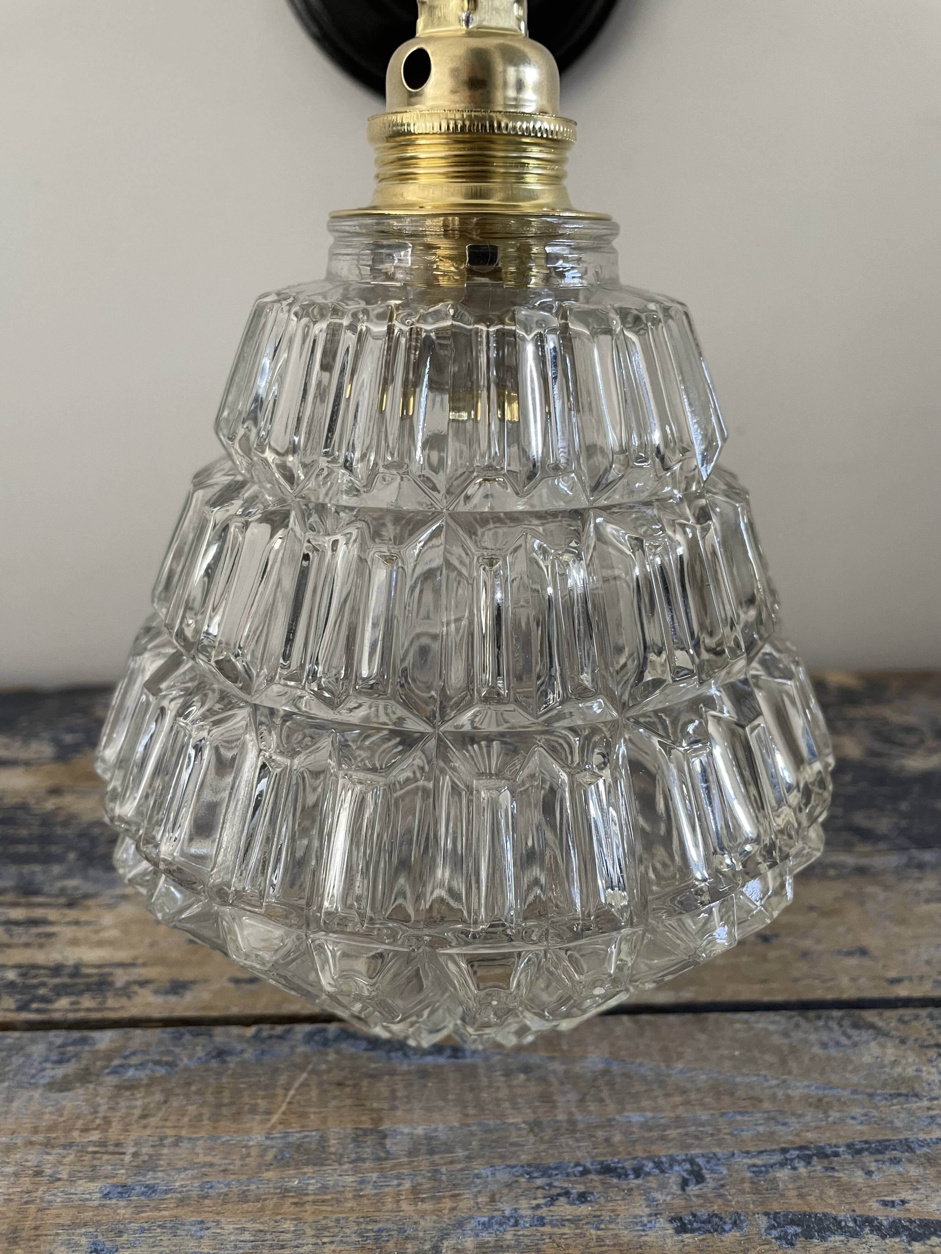 Applique murale vintage en verre ciselé