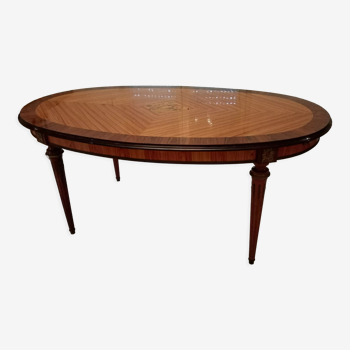 Oval table, varnish Louis XV style