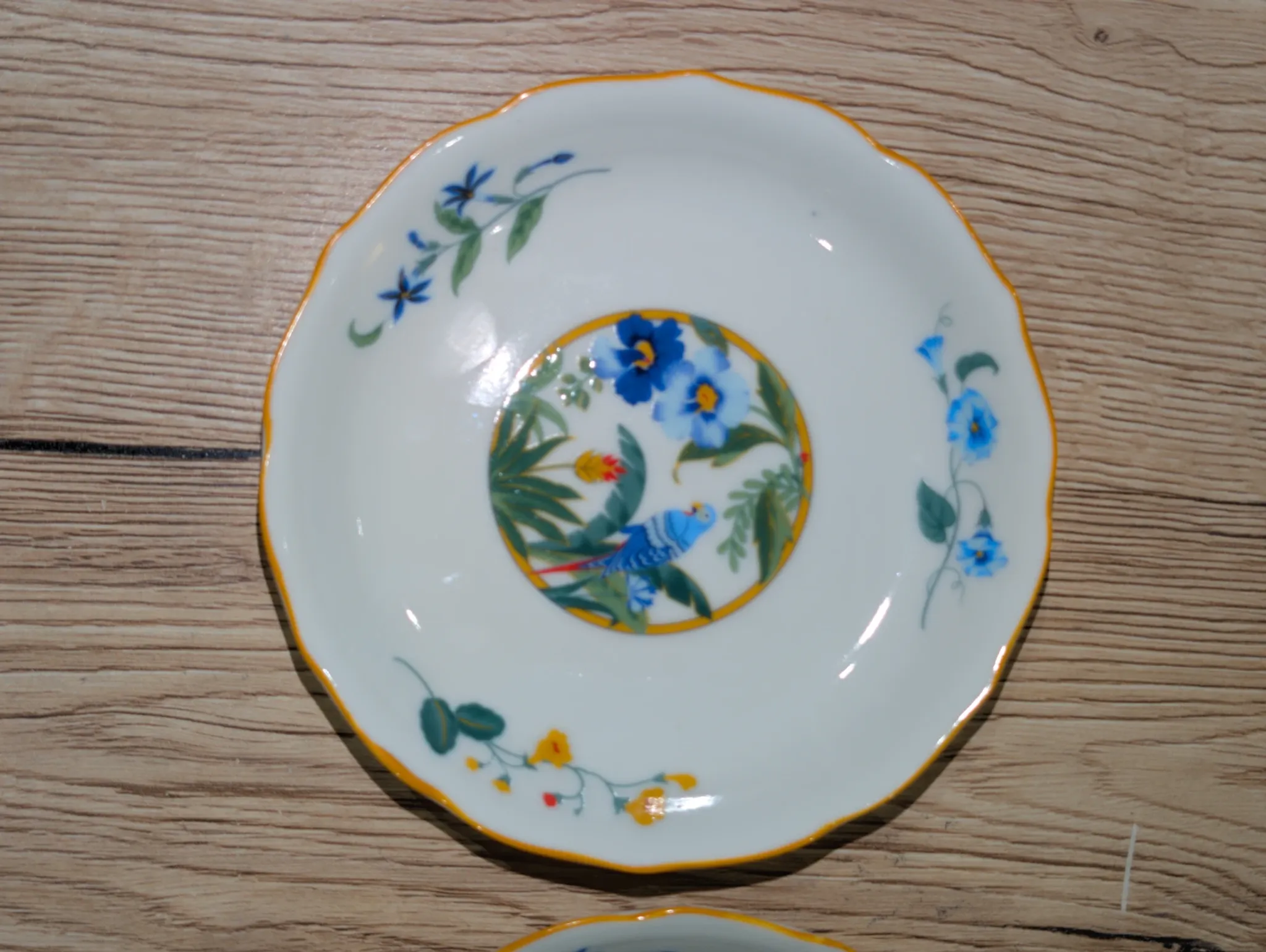 Pair of Saucer / Bowls Japanese Porcelain ARA Pier Import Decor