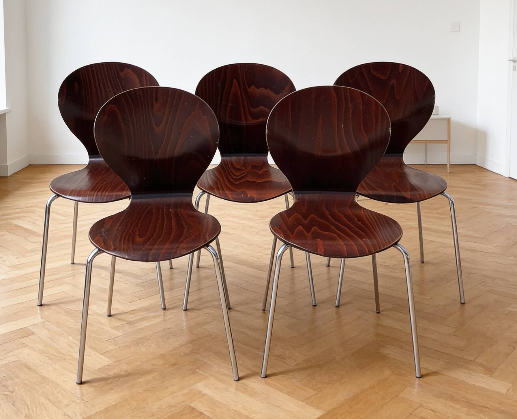 Set of 5 TON bistro chairs