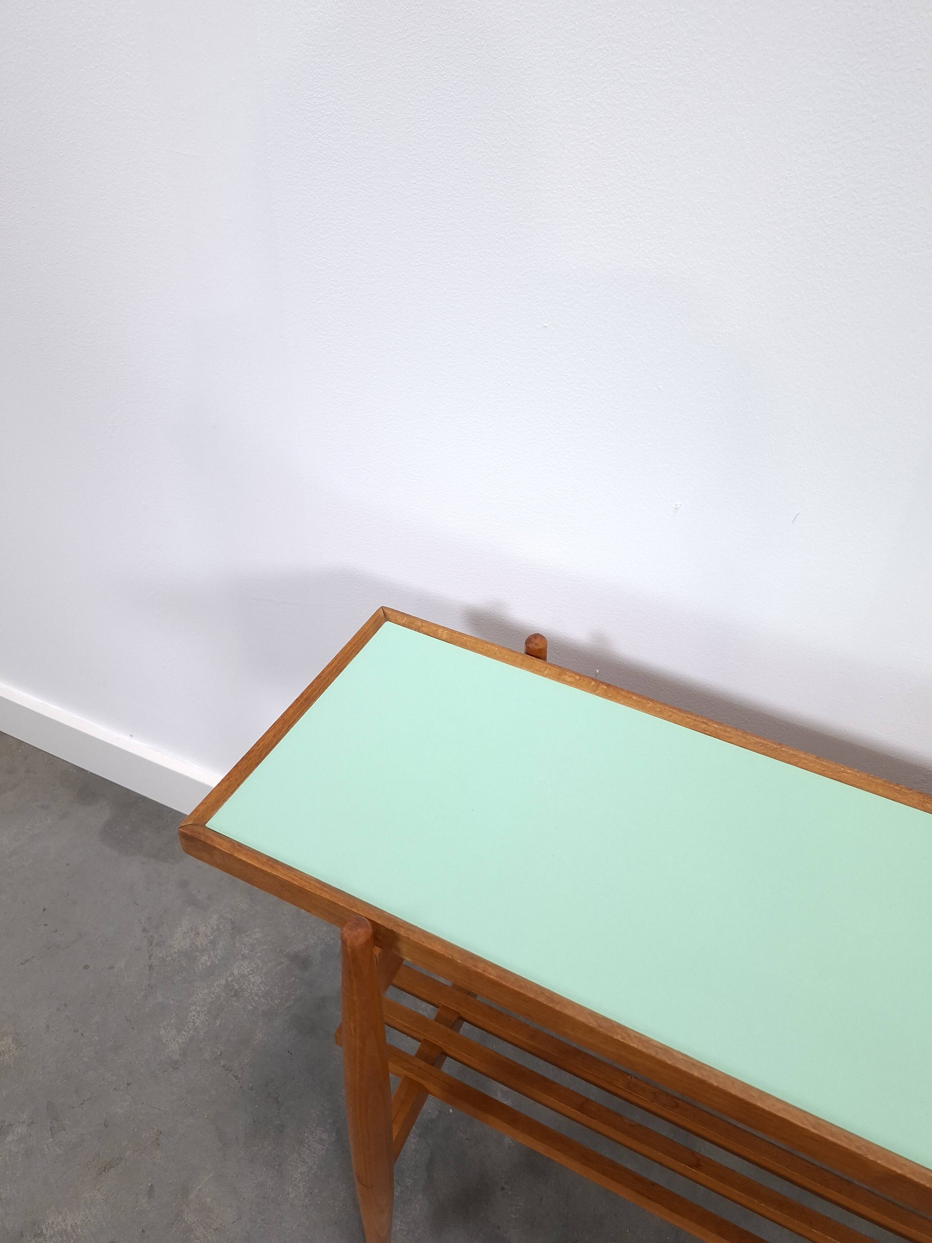 Vintage houten side table met mintgroen formica blad