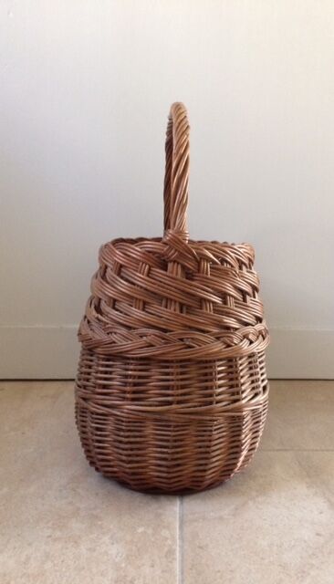 Panier ancien en osier tressé