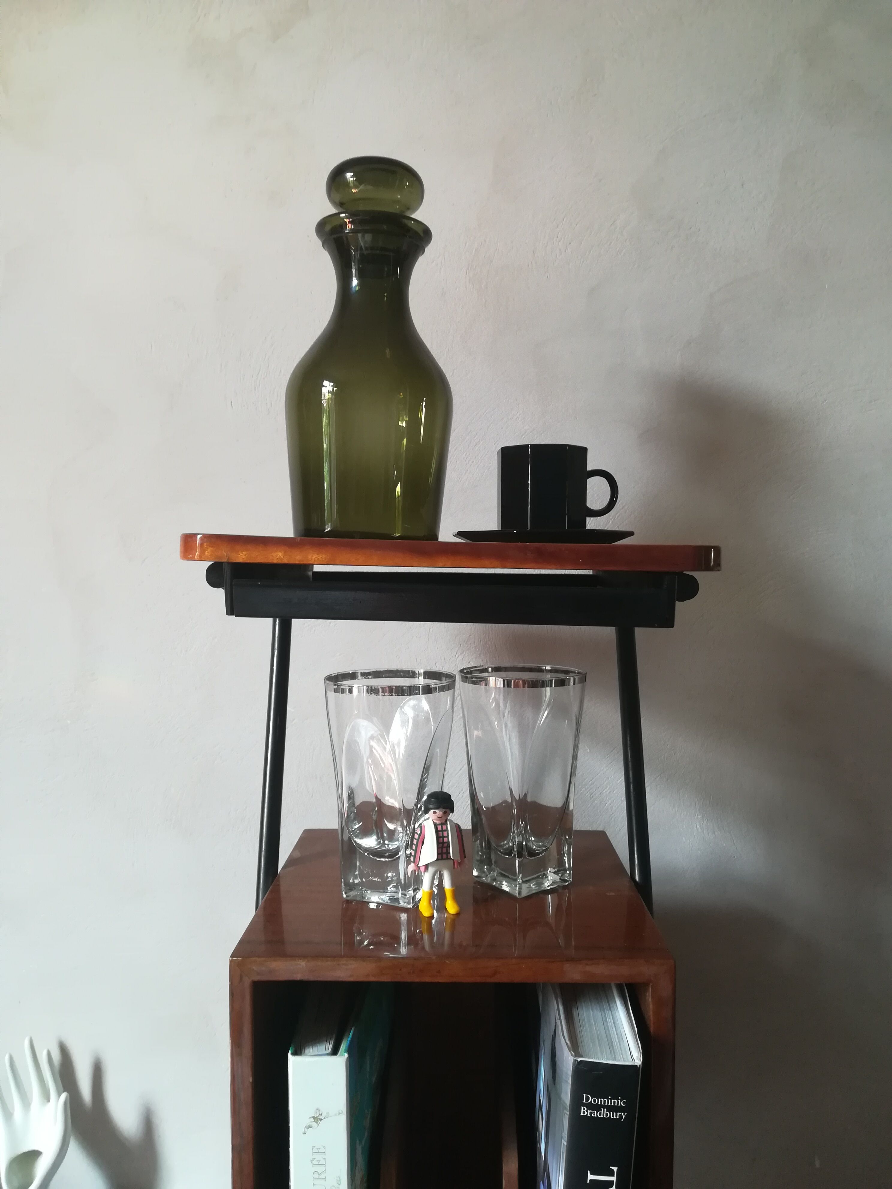 Modernist dessert on wheels