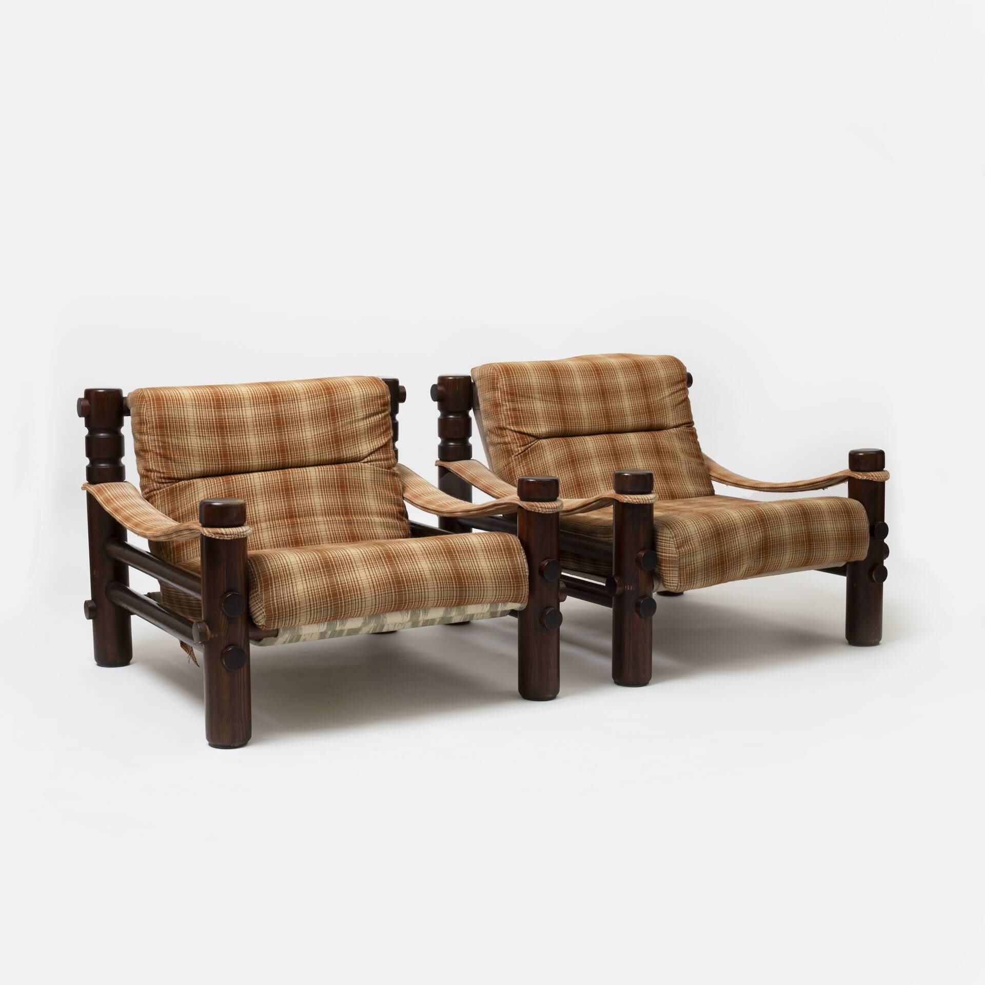 Set of 2 lounge chairs and coffe table model 'Bjorn' by Aleksander Kuczma, Poland, 1970s