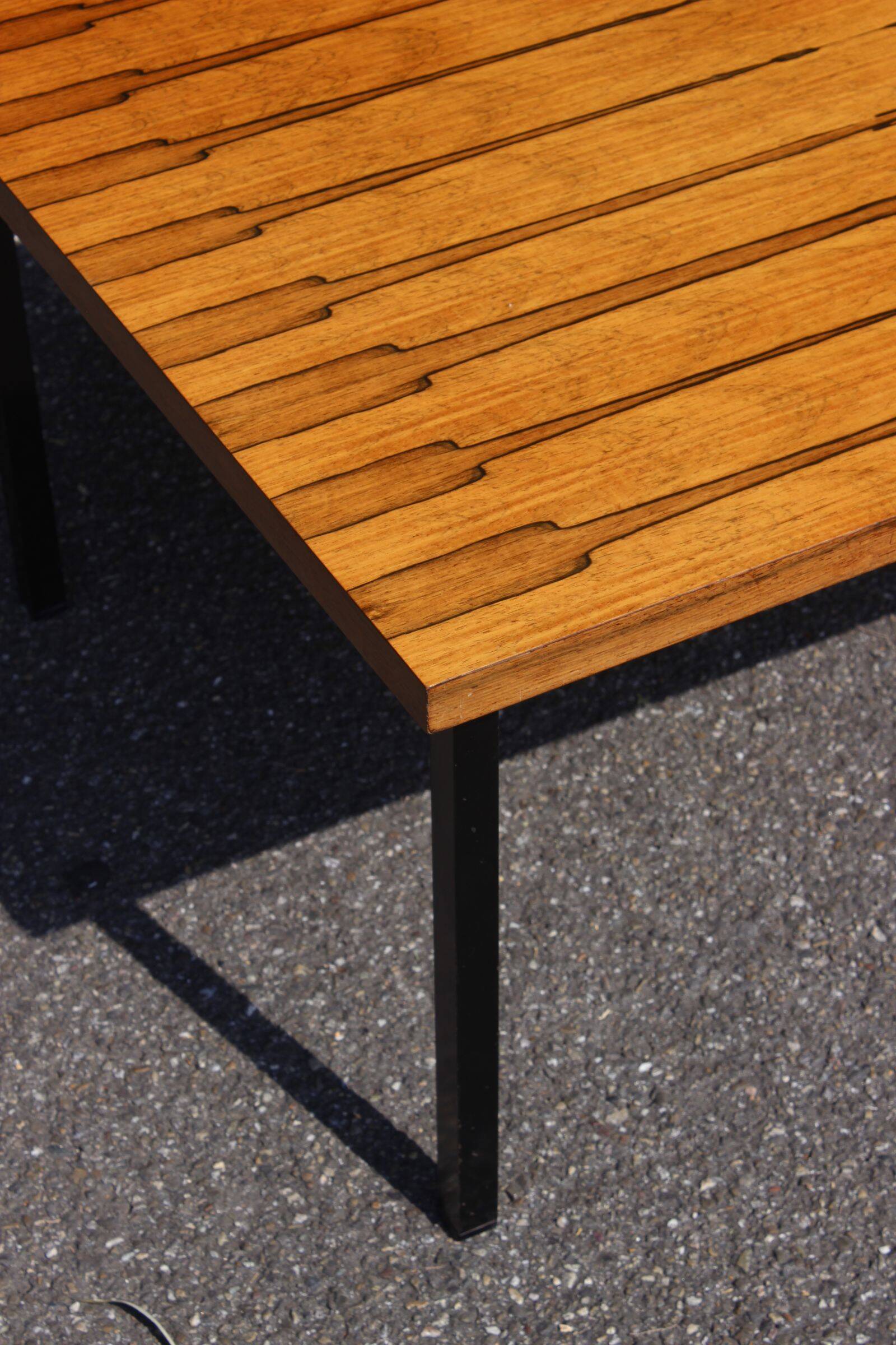 Table basse moderniste en palissandre de Rio, Mutz 1950s