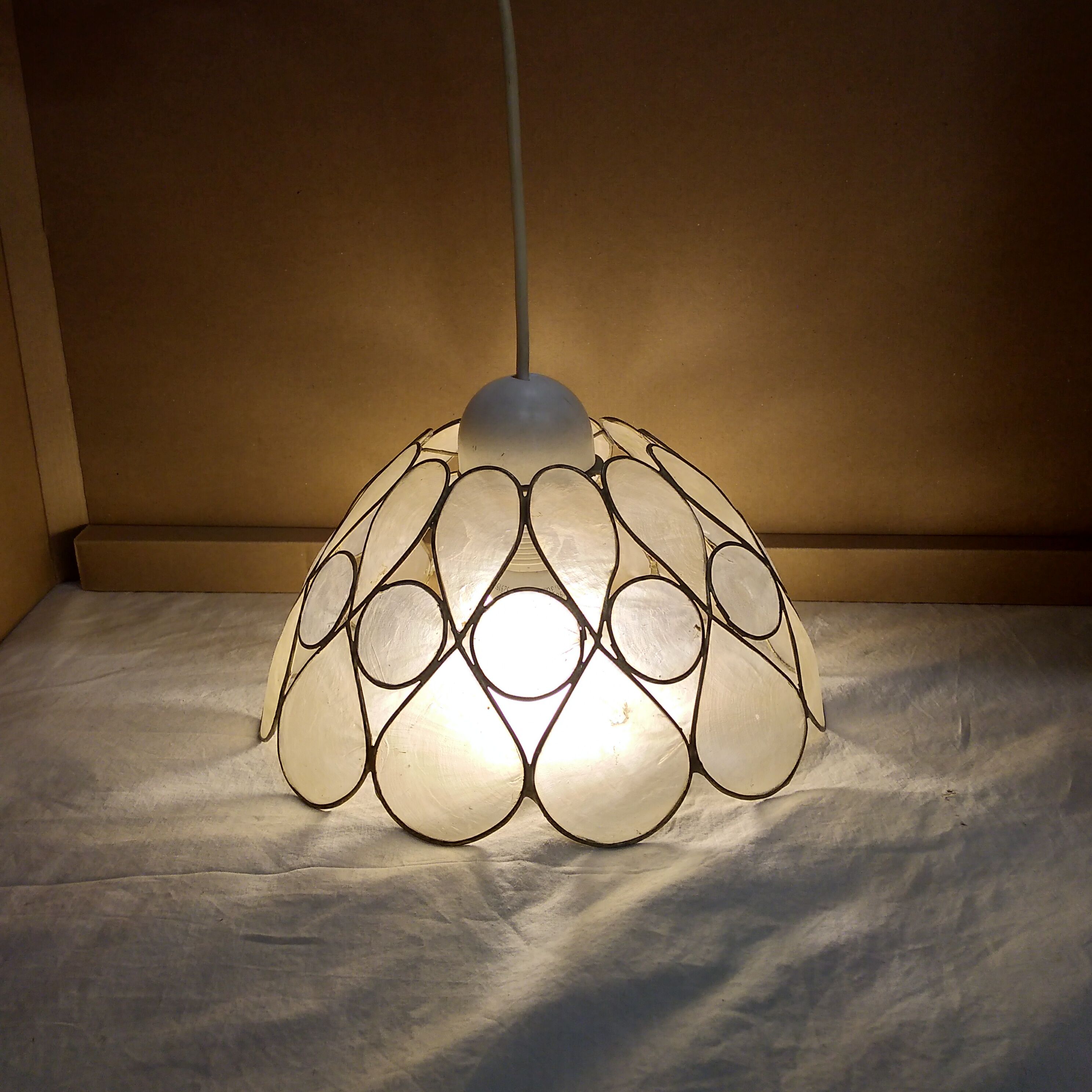 Lustre en nacre 1970