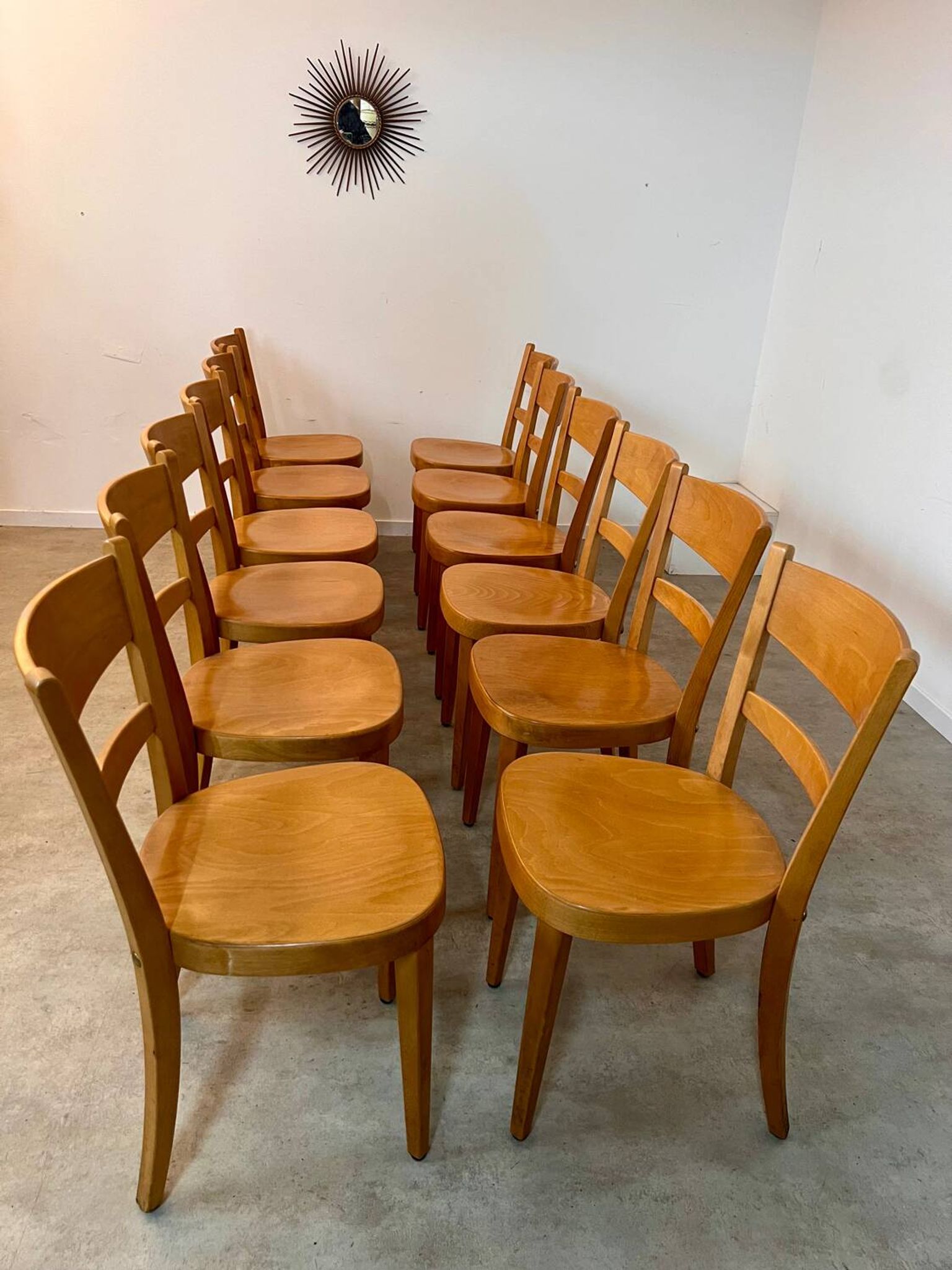 Lot 12 wooden bistro chairs by Horgen Glarus 70s vintage