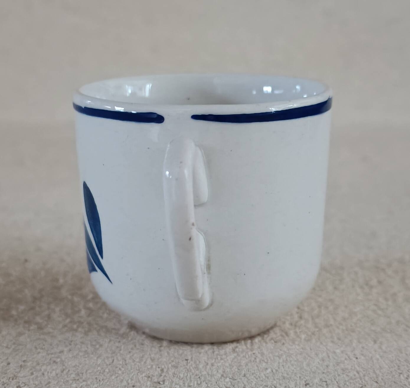 Pot à lait et tasse décor de rose