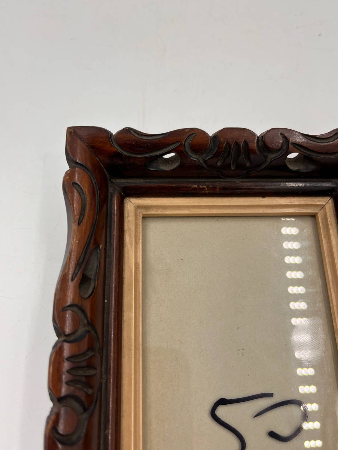 Lot de trois cadres en bois