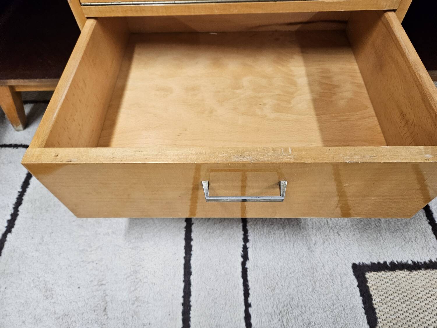 Small vintage sideboard 1960 compass foot