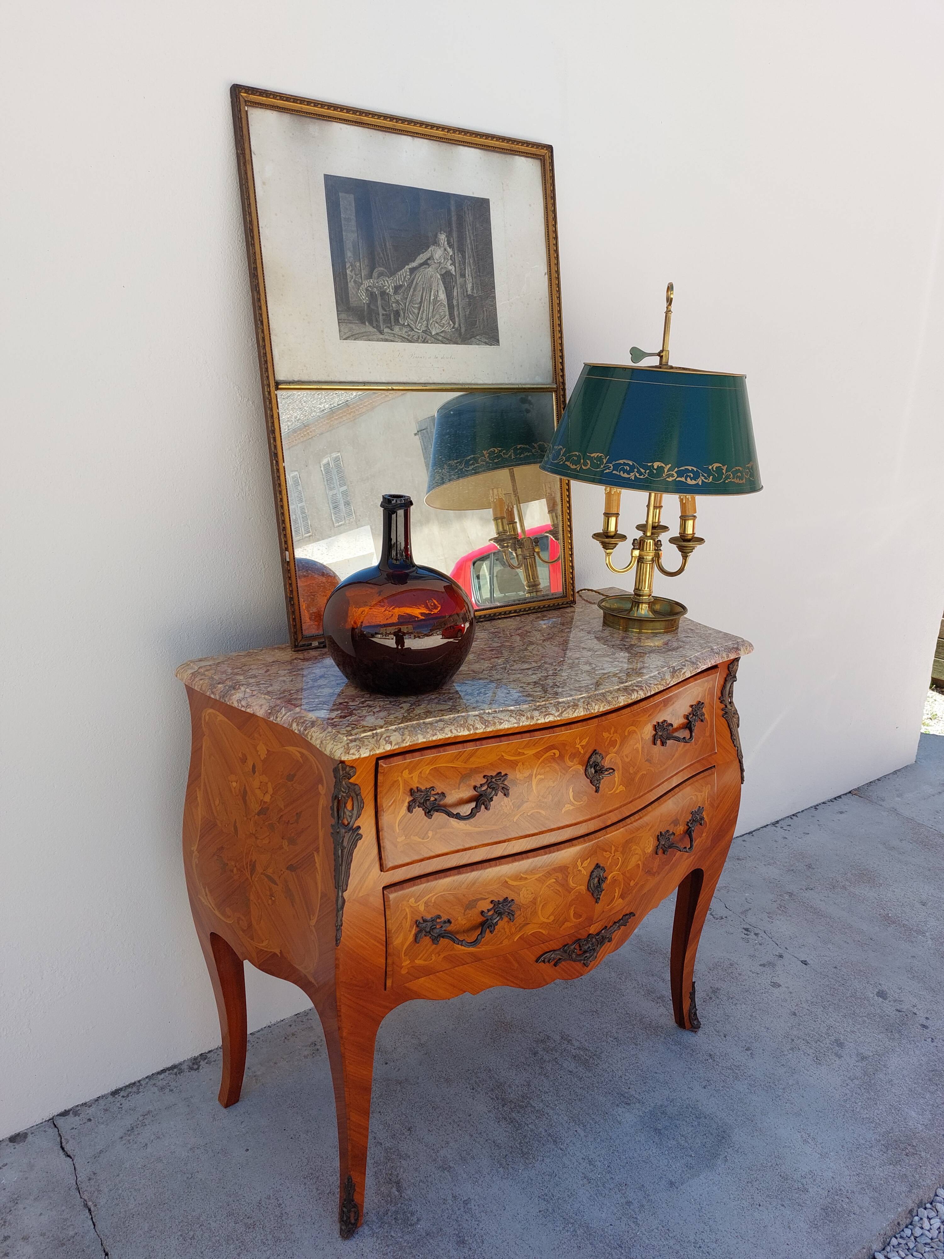 Louis XV chest of drawers in rosewood marquetry