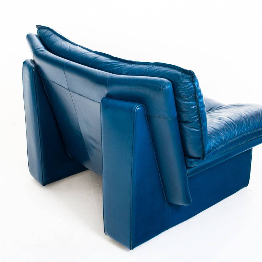 Vintage blue leather armchair and pouf by Nicoletti Salotti - Italy 80s