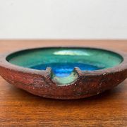 Ashtray or bowl in brutalist studio pottery by Gerhard Liebenthron, mid-century, 1960s, 1968.