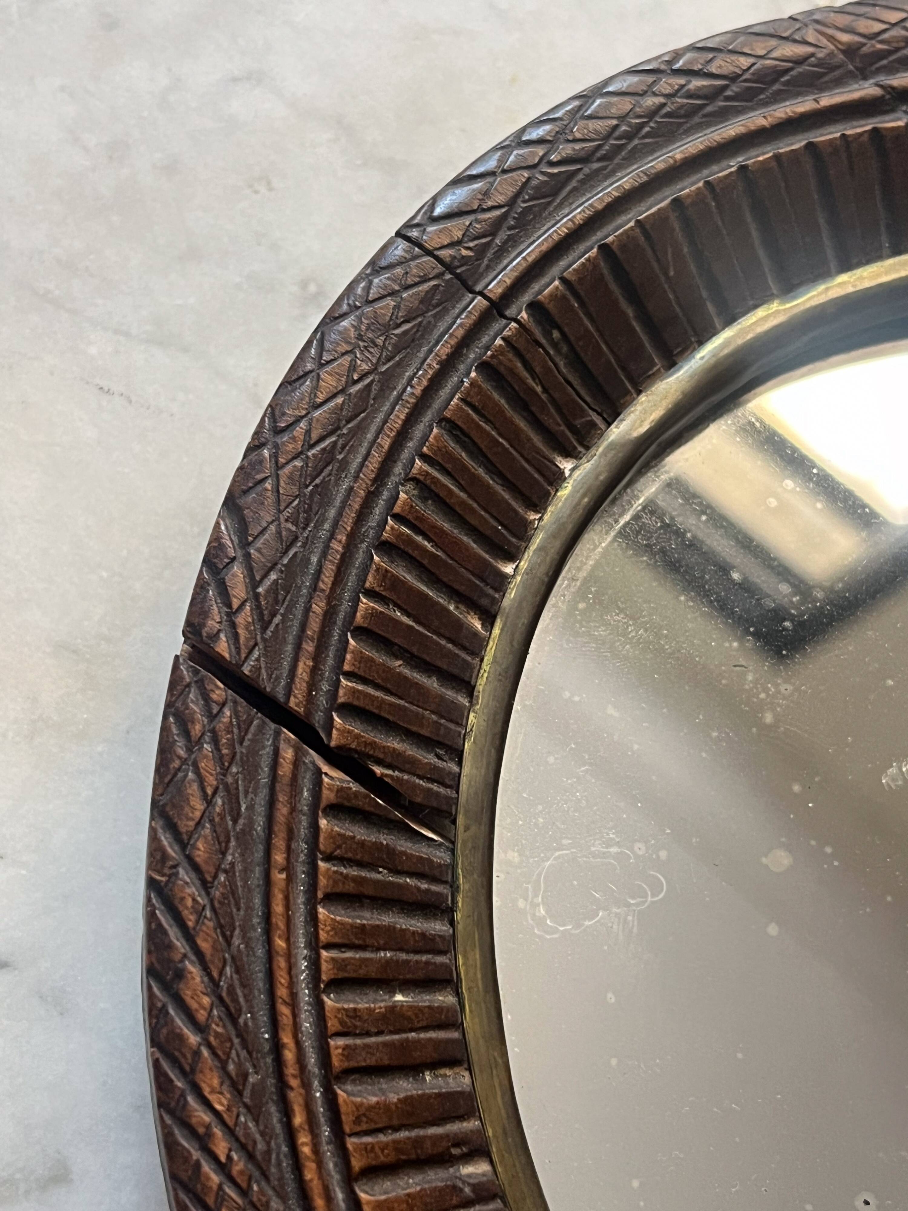 Petit miroir en bois