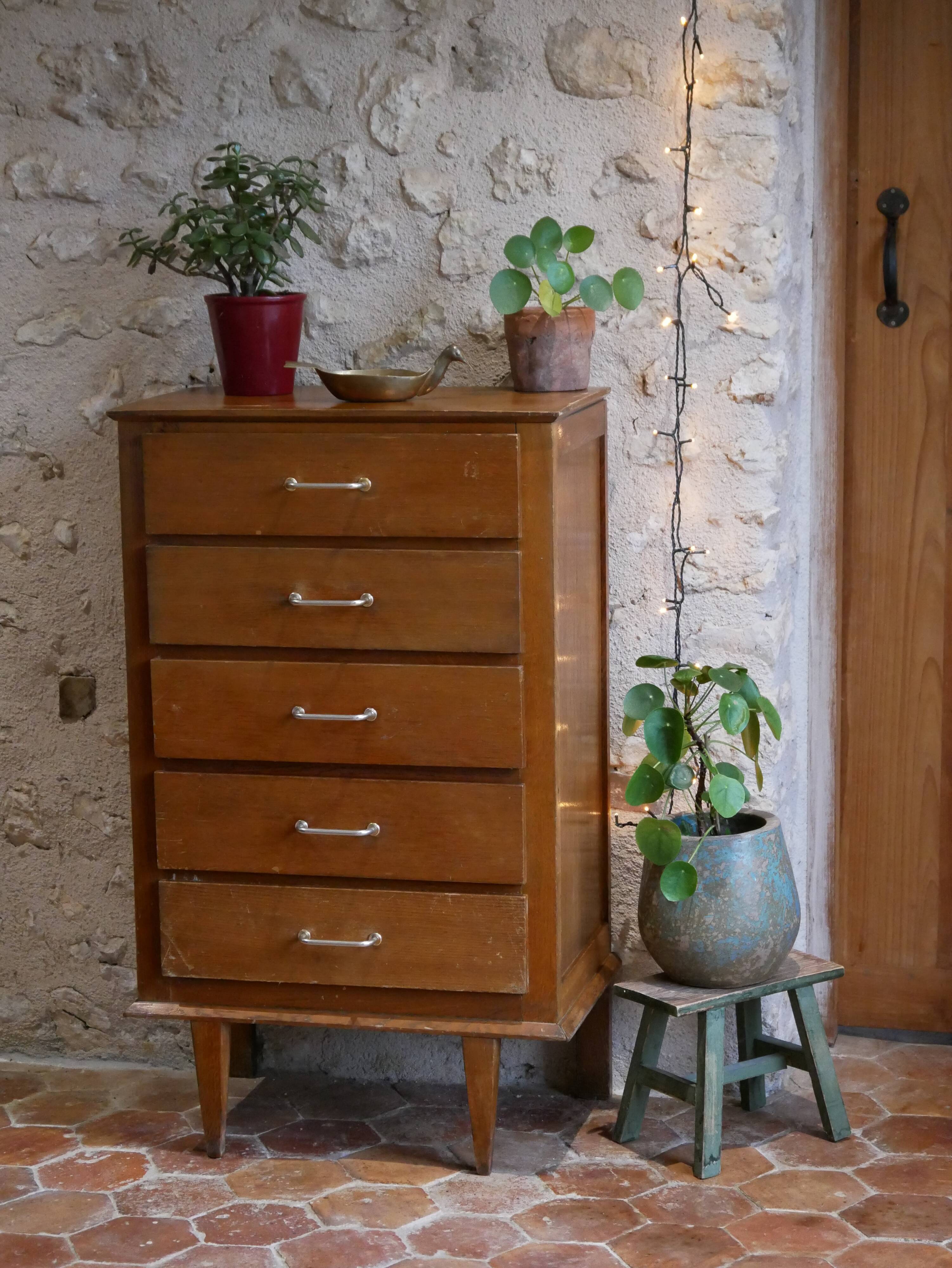 Chiffonnier dresser