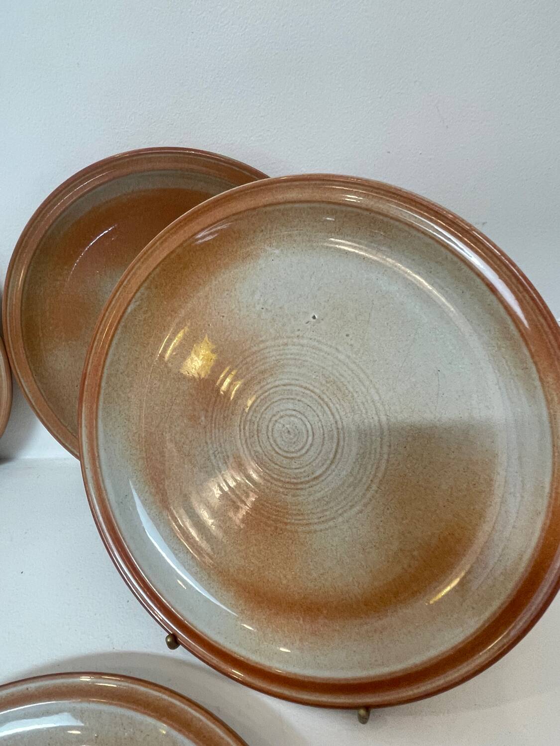 Lot de 6 assiettes plates en grès – Années 70