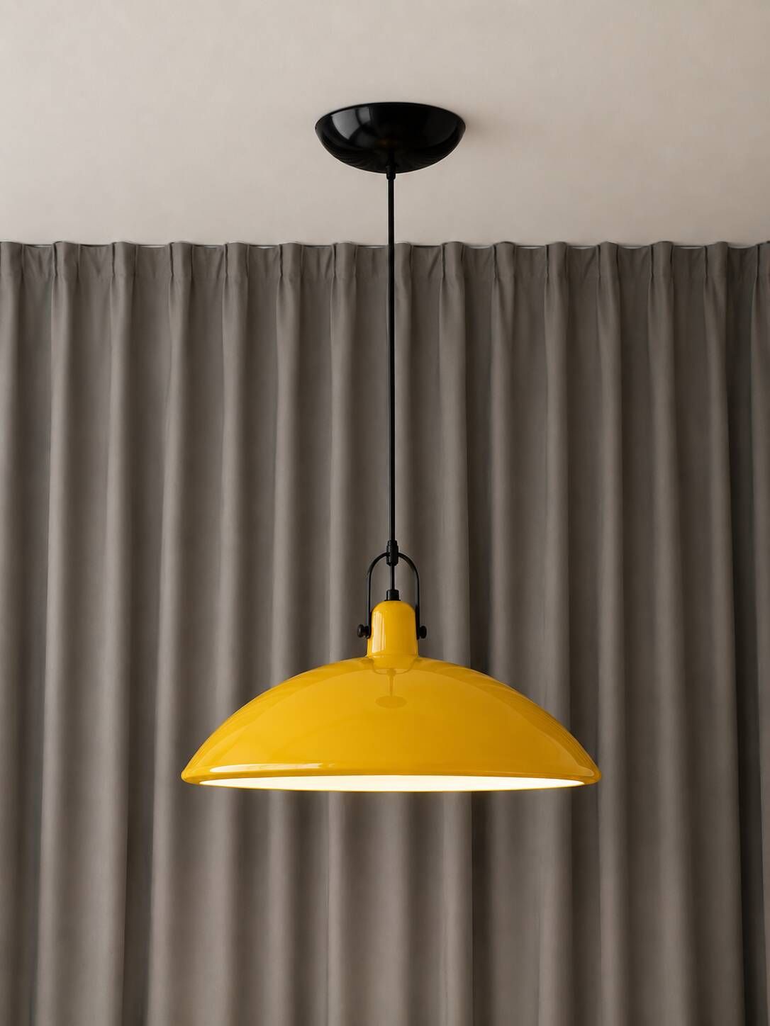 Martinelli Luce “Lampara” 1849 pendant lamp by Elio Martinelli – rare yello